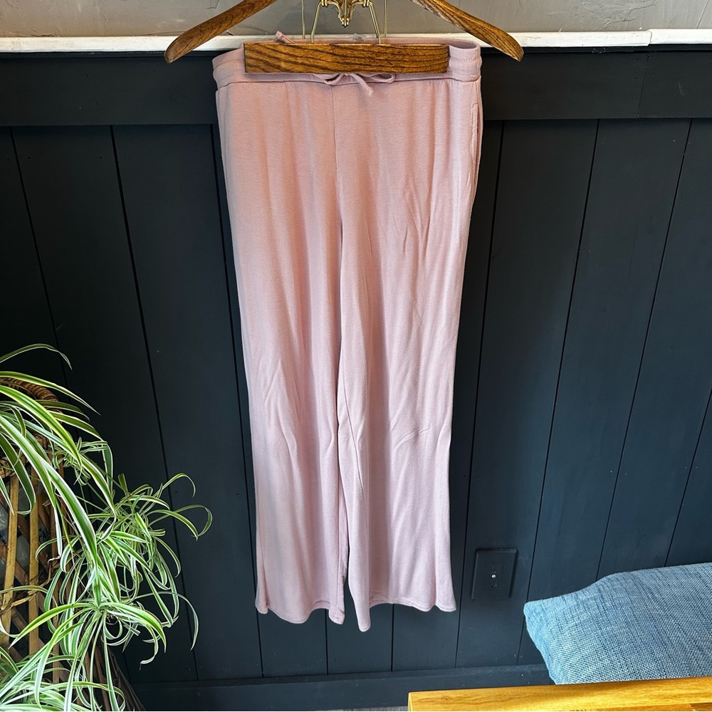 Mono B Pale Pink Super Soft Lounge Pants,‎ Wide Leg size Med